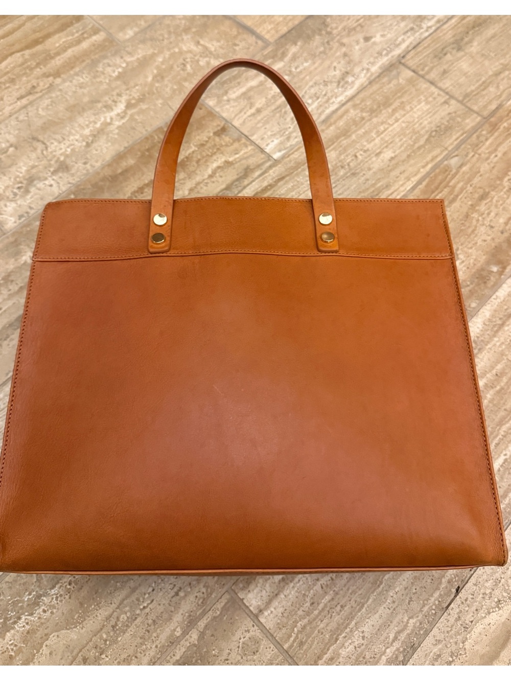 Mark & Graham Large Essential Leather Tote in Camel with Gold Hardware and strap - Picture 2 of 13